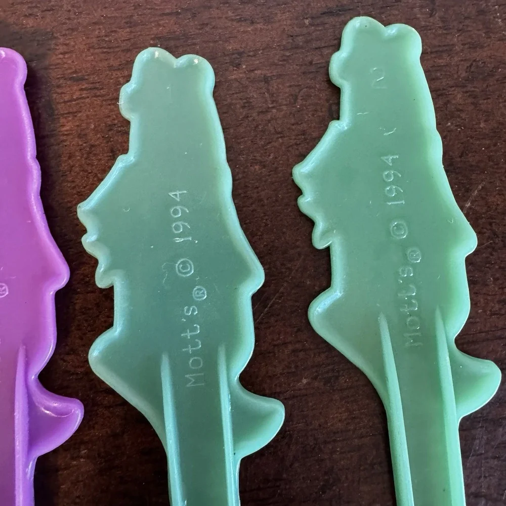 7 - 1994/96 MOTT'S Penguin, Bear & Squid Mascot Plastic Collectible Spoons